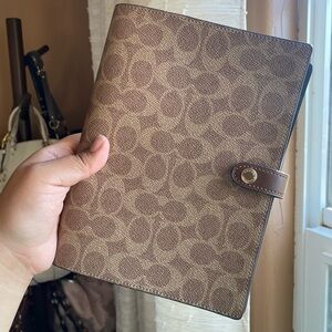 NWOT Coach Brown Signature Monogram Snap Planner
